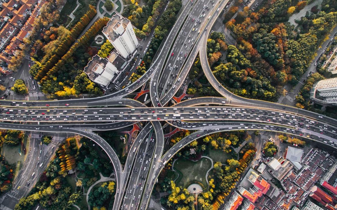 Bretelles d'autoroutes vues du ciel, Shanghai, Chine