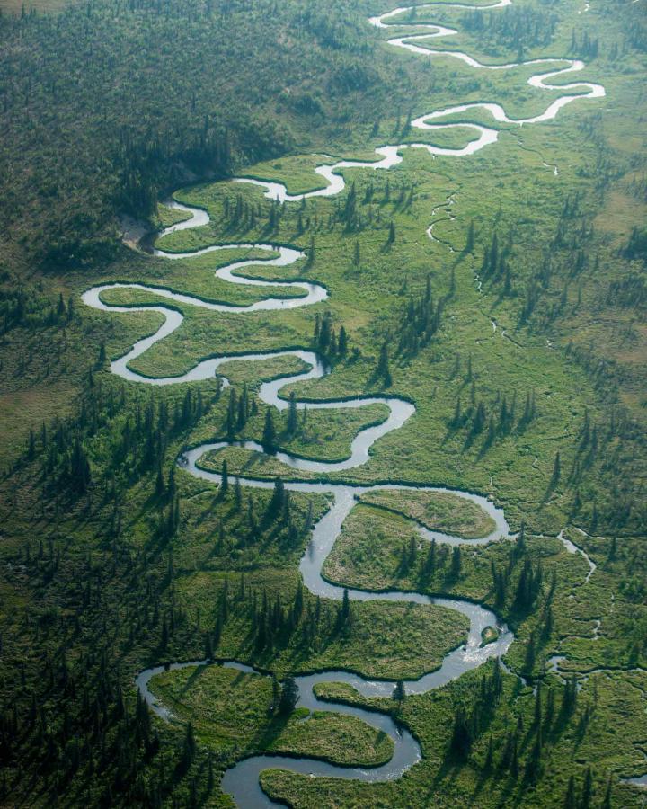 Vue aérienne de la baie de Bristol en Alaska